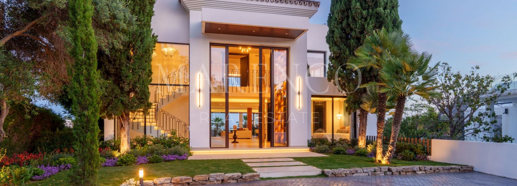 Villa  in Los Naranjos, Nueva Andalucia, Marbella