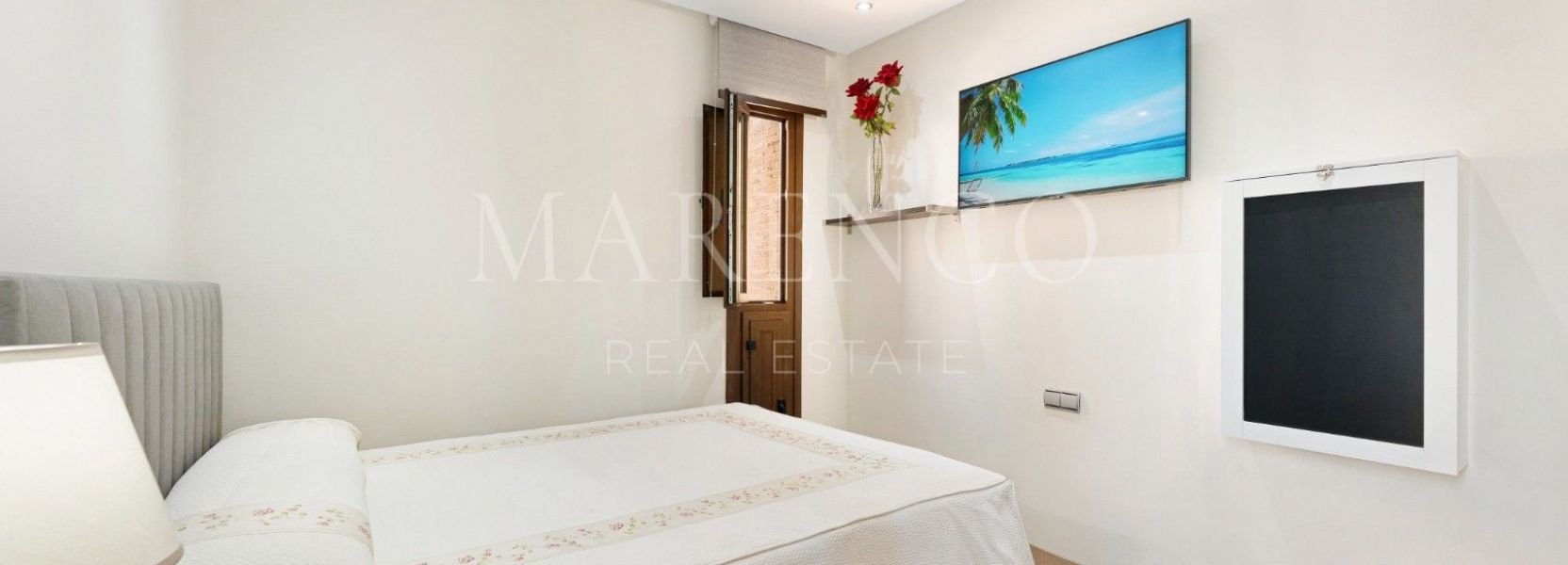 Zweistöckiges Penthouse in Bahia de la Plata, Estepona Ost, Estepona