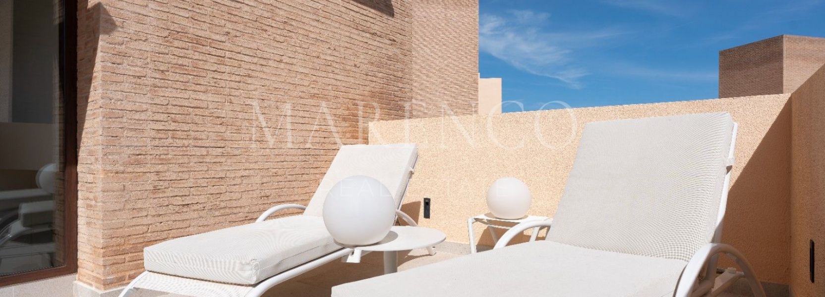 Zweistöckiges Penthouse in Bahia de la Plata, Estepona Ost, Estepona