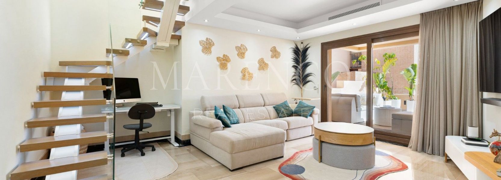 Zweistöckiges Penthouse in Bahia de la Plata, Estepona Ost, Estepona