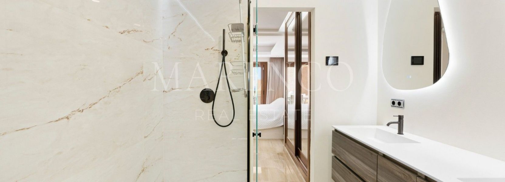 Zweistöckiges Penthouse in Bahia de la Plata, Estepona Ost, Estepona