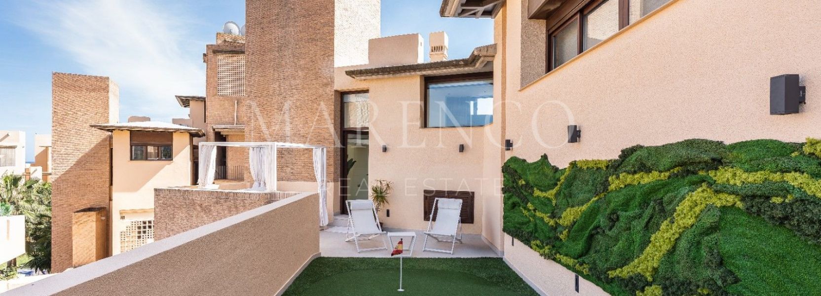 Zweistöckiges Penthouse in Bahia de la Plata, Estepona Ost, Estepona