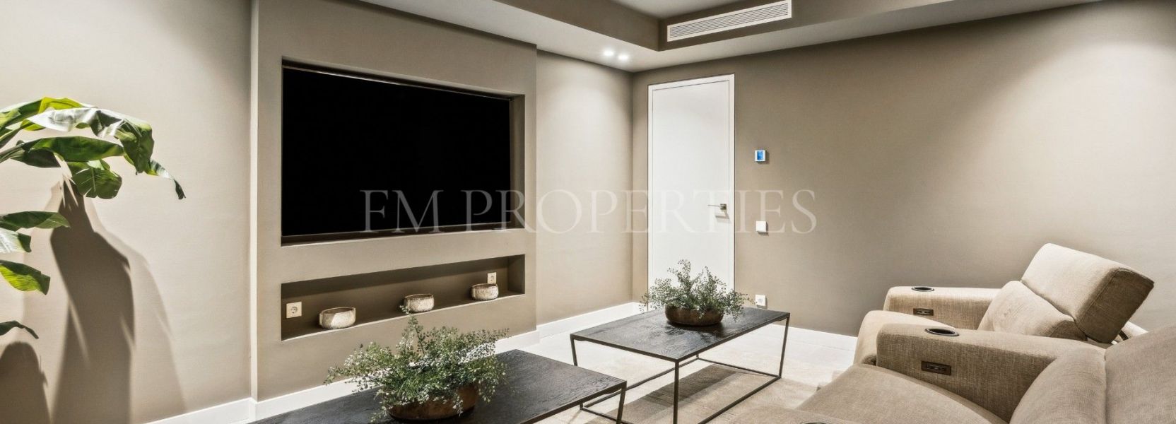Villa  in Nueva Andalucia, Marbella
