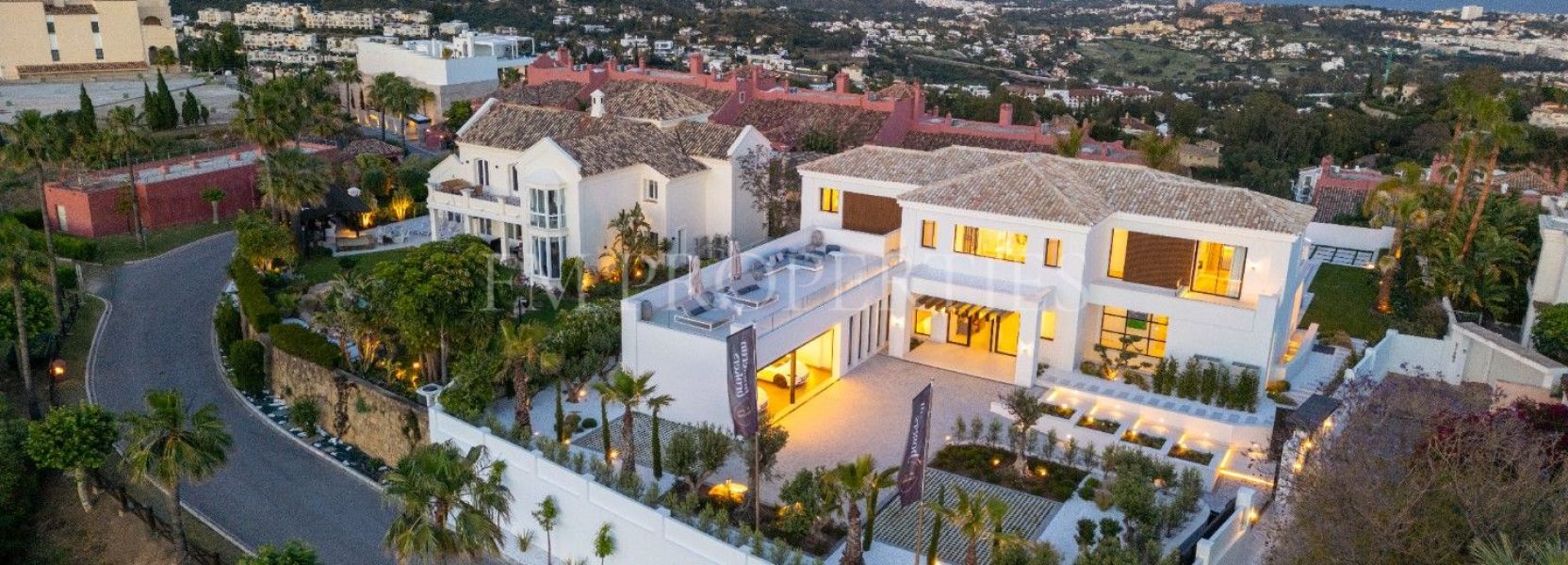 Villa  in Monte Halcones, Benahavis