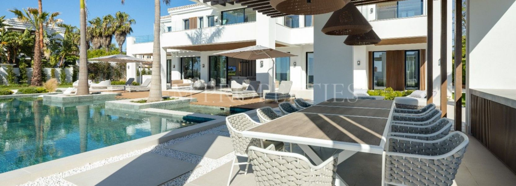 Villa  in Monte Halcones, Benahavis