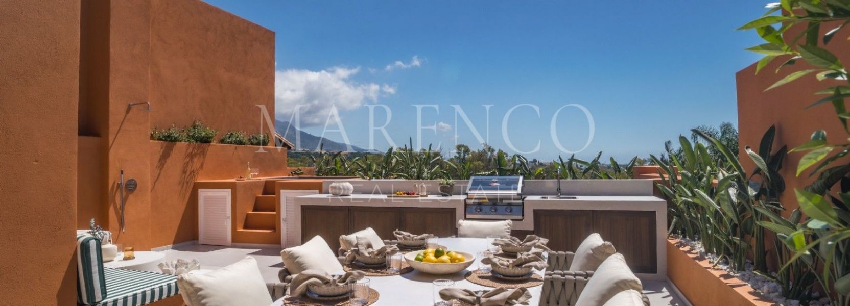 Zweistöckiges Penthouse  in Nueva Andalucia, Marbella