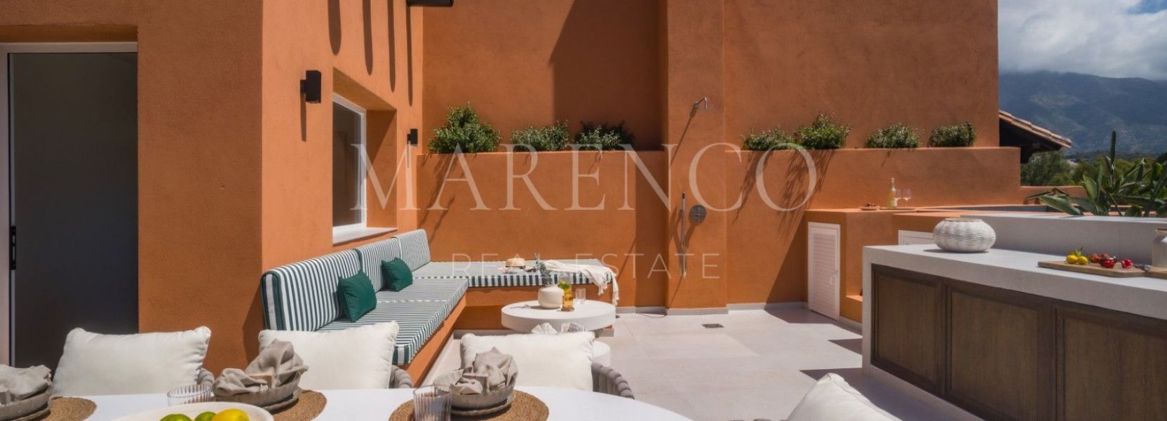 Zweistöckiges Penthouse  in Nueva Andalucia, Marbella