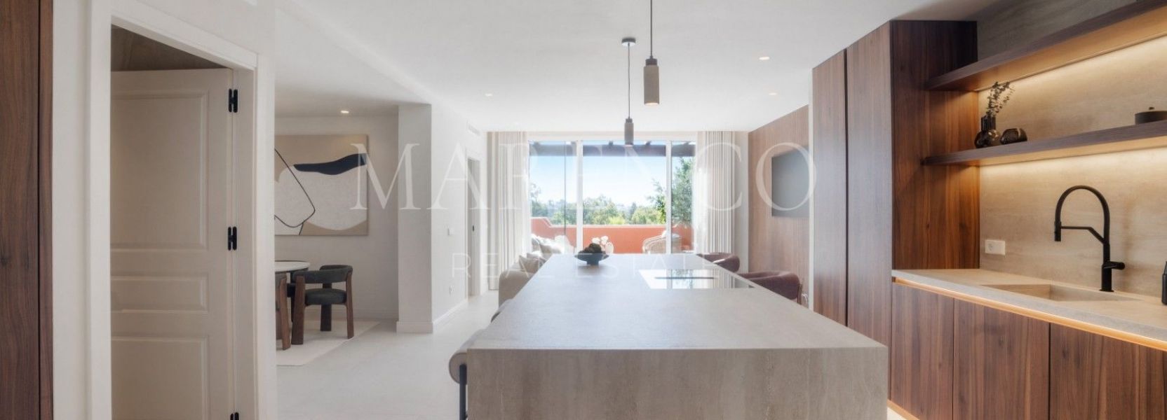 Zweistöckiges Penthouse  in Nueva Andalucia, Marbella