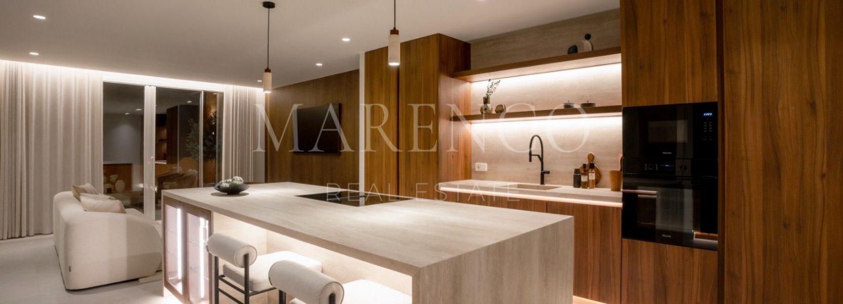 Zweistöckiges Penthouse  in Nueva Andalucia, Marbella