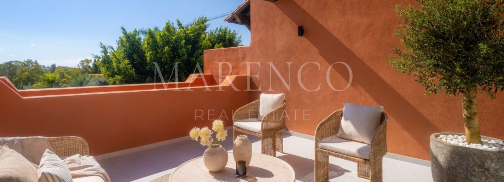 Zweistöckiges Penthouse  in Nueva Andalucia, Marbella