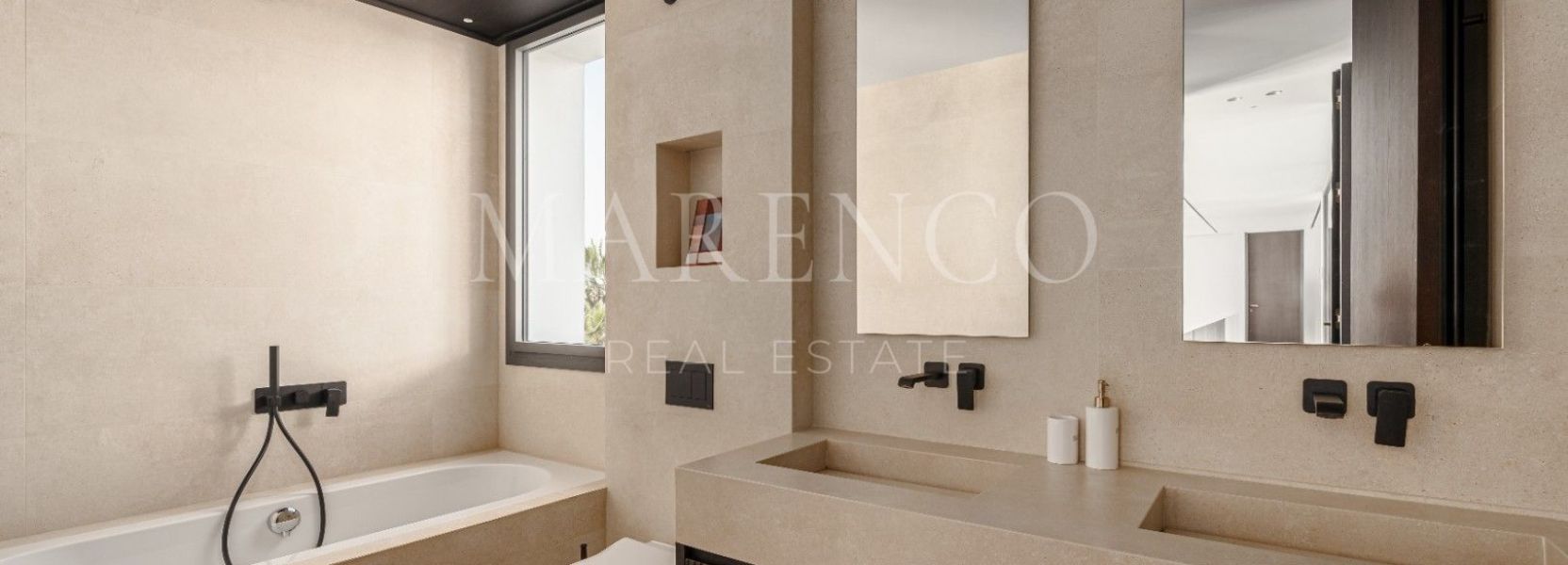 Villa  in La Alqueria, Benahavis