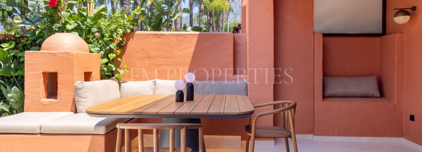 Geschakeld huis  in Altos de Puente Romano, Marbella Golden Mile, Marbella