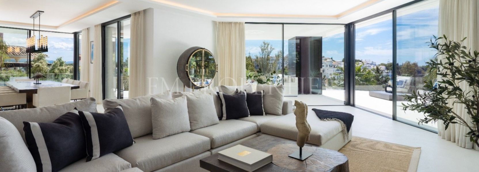 Villa  in El Herrojo, Benahavis