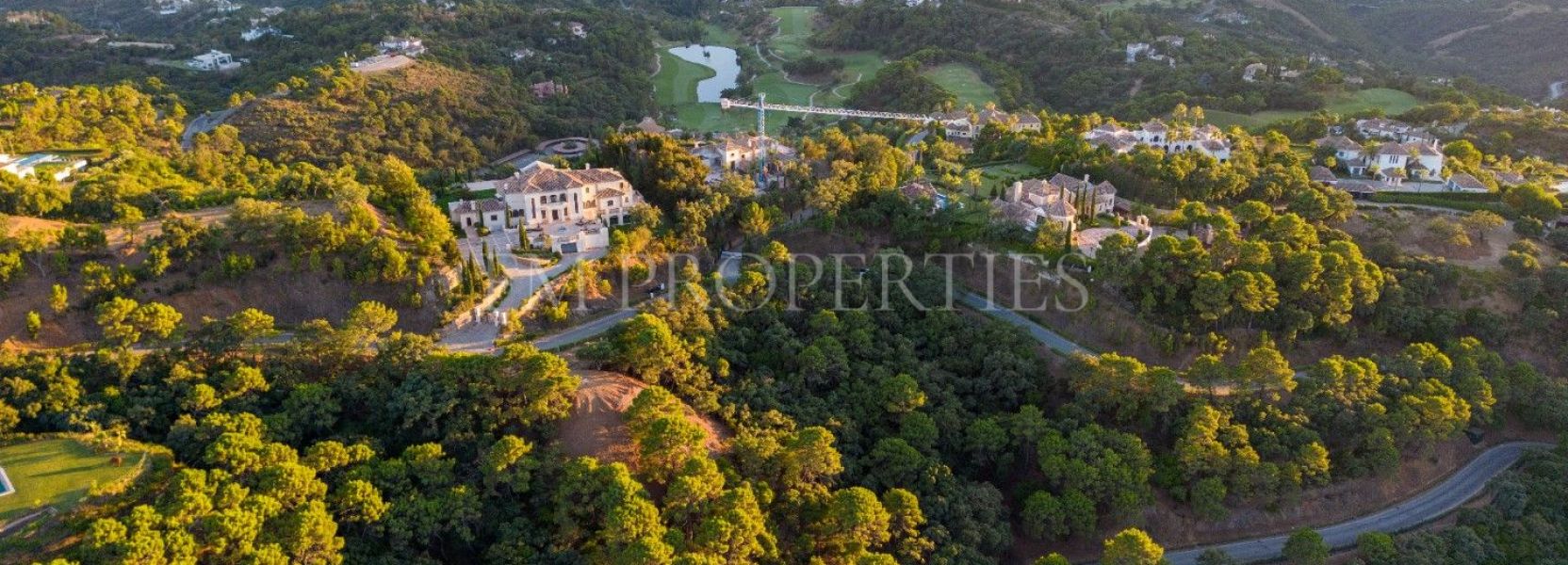 Plot  in La Zagaleta, Benahavis