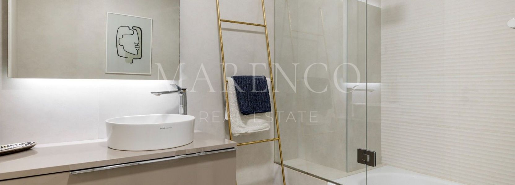 Apartamento  en Estepona