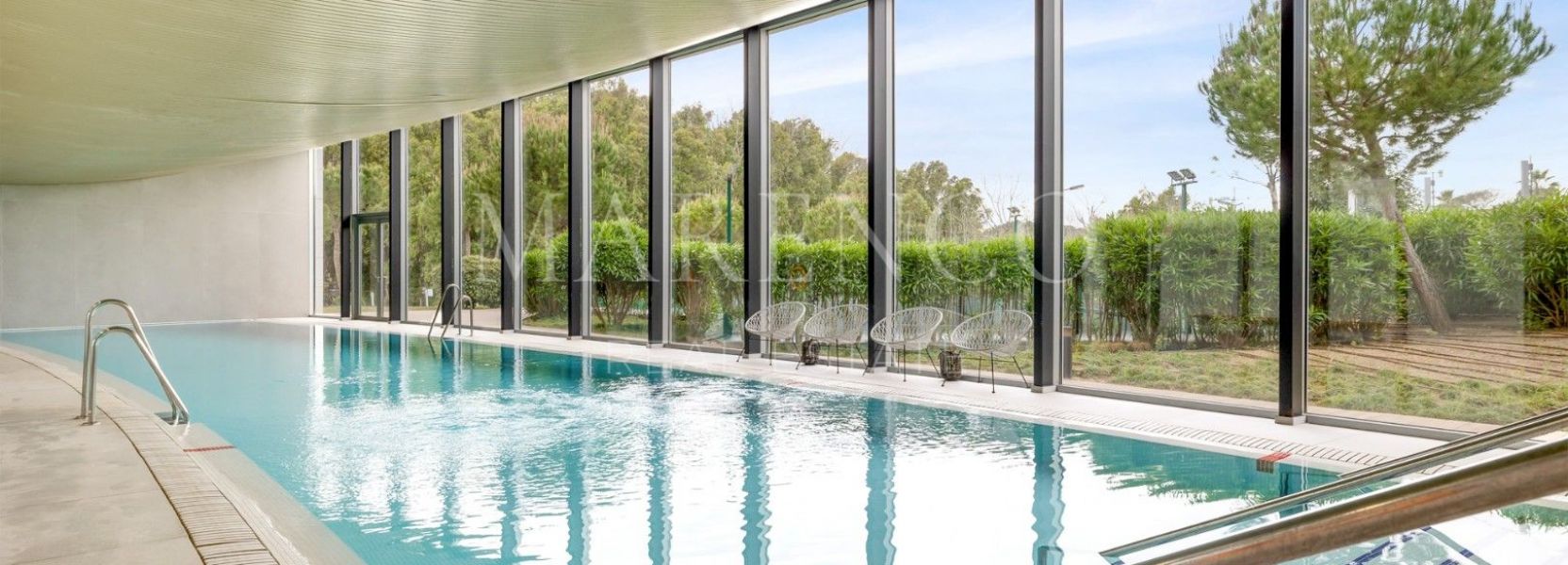 Apartamento  en Estepona