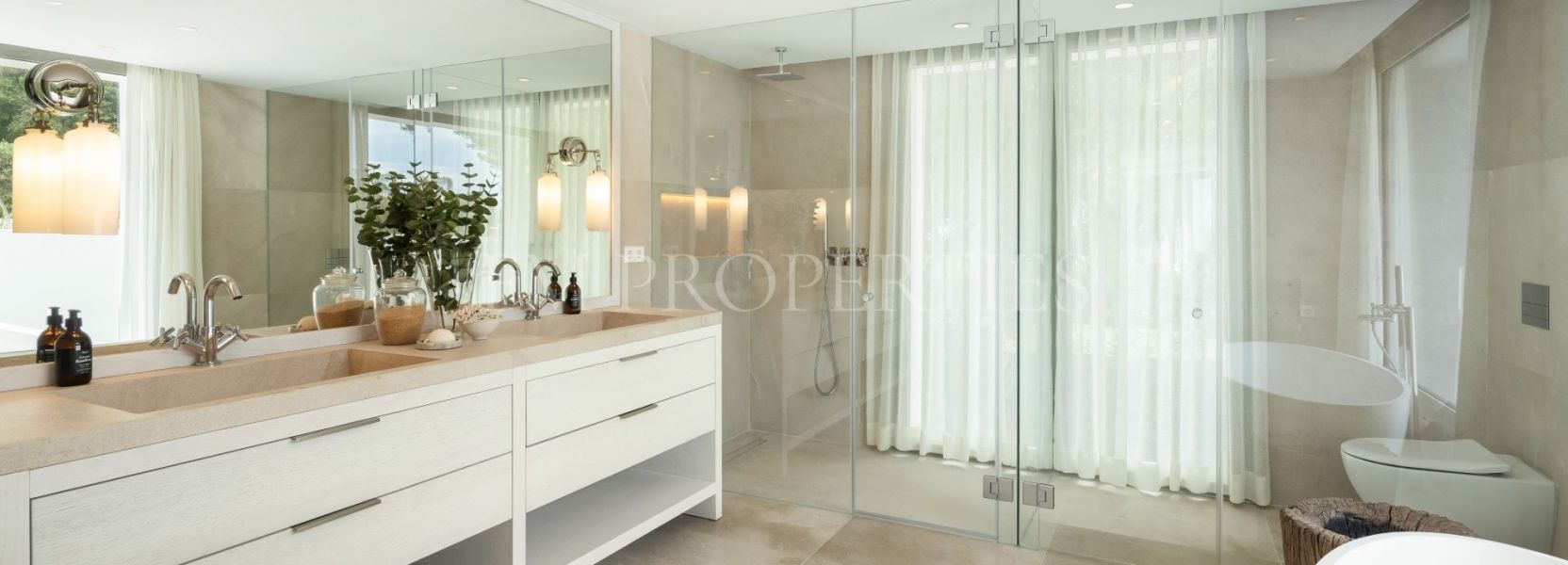 Villa  in Rocio de Nagüeles, Marbella Golden Mile, Marbella