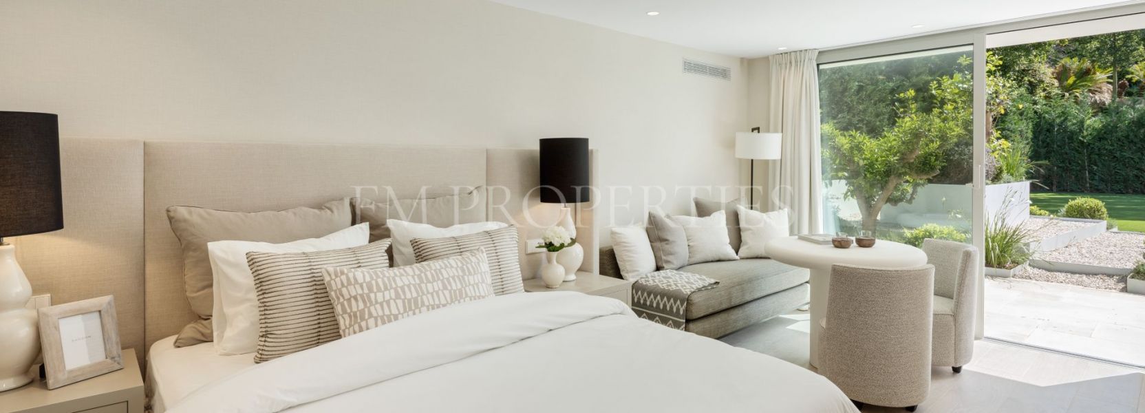 Villa  in Rocio de Nagüeles, Marbella Golden Mile, Marbella
