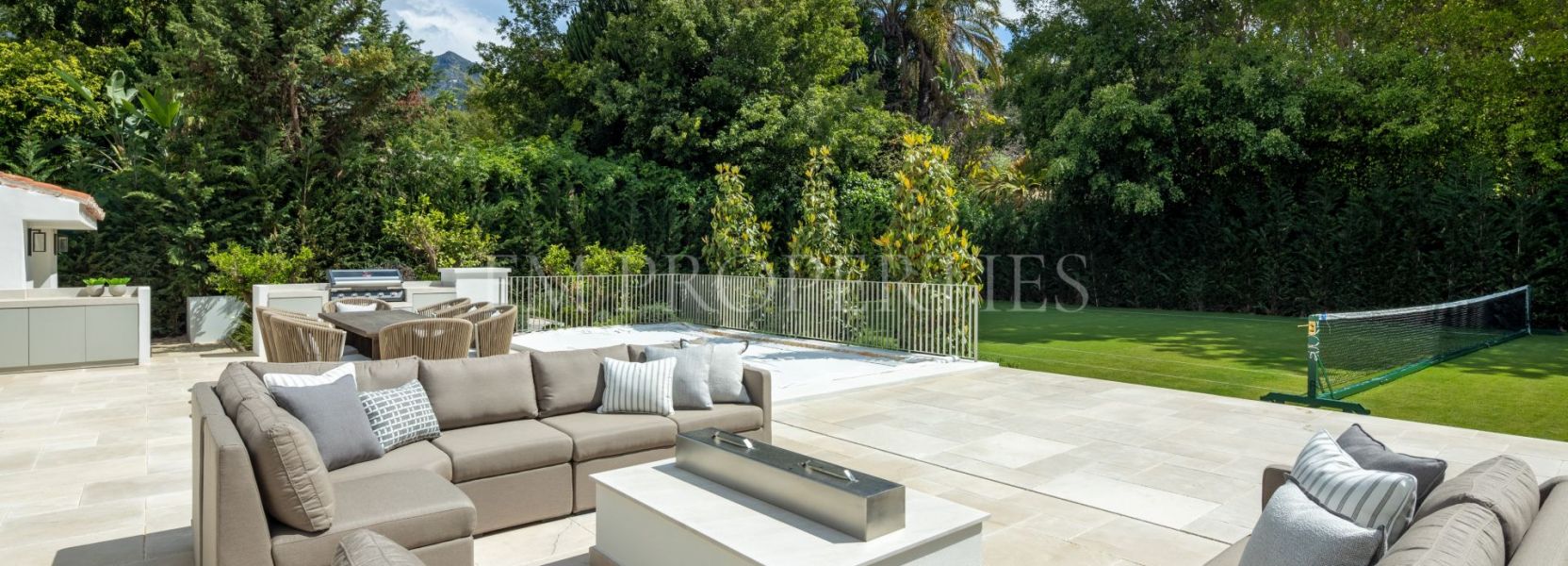 Villa  in Rocio de Nagüeles, Marbella Golden Mile, Marbella