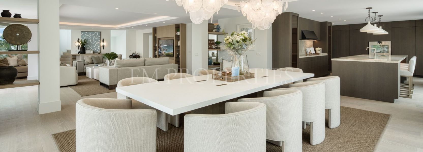 Villa  in Rocio de Nagüeles, Marbella Golden Mile, Marbella