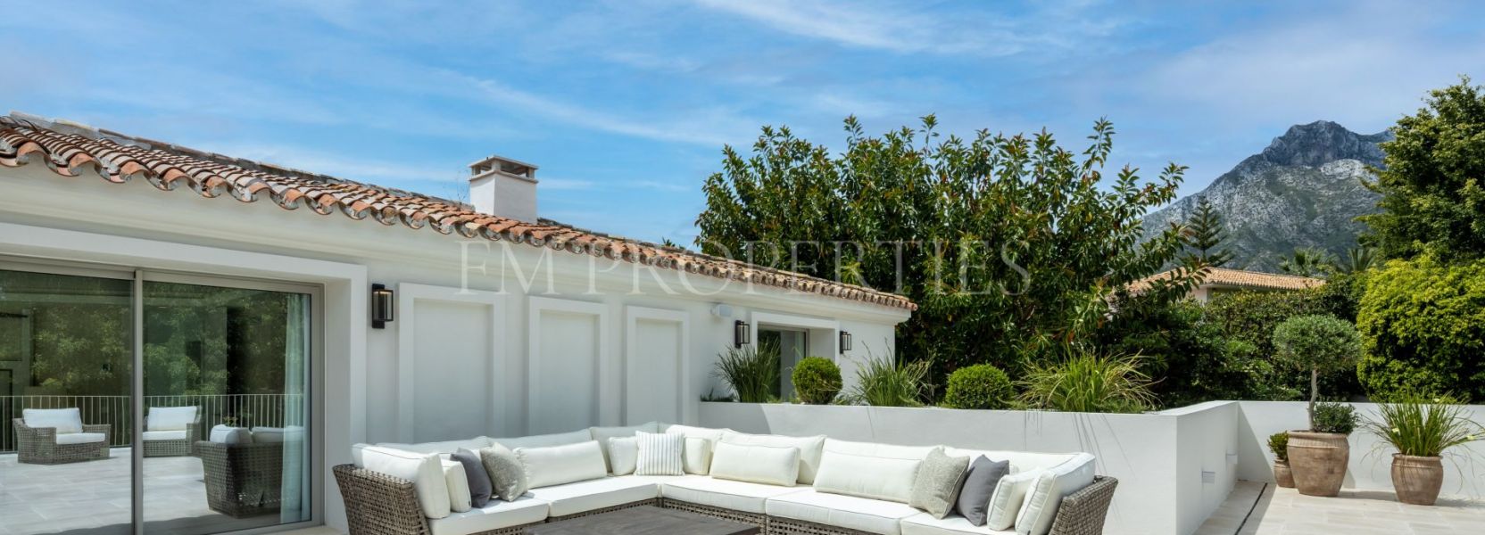 Villa  in Rocio de Nagüeles, Marbella Golden Mile, Marbella