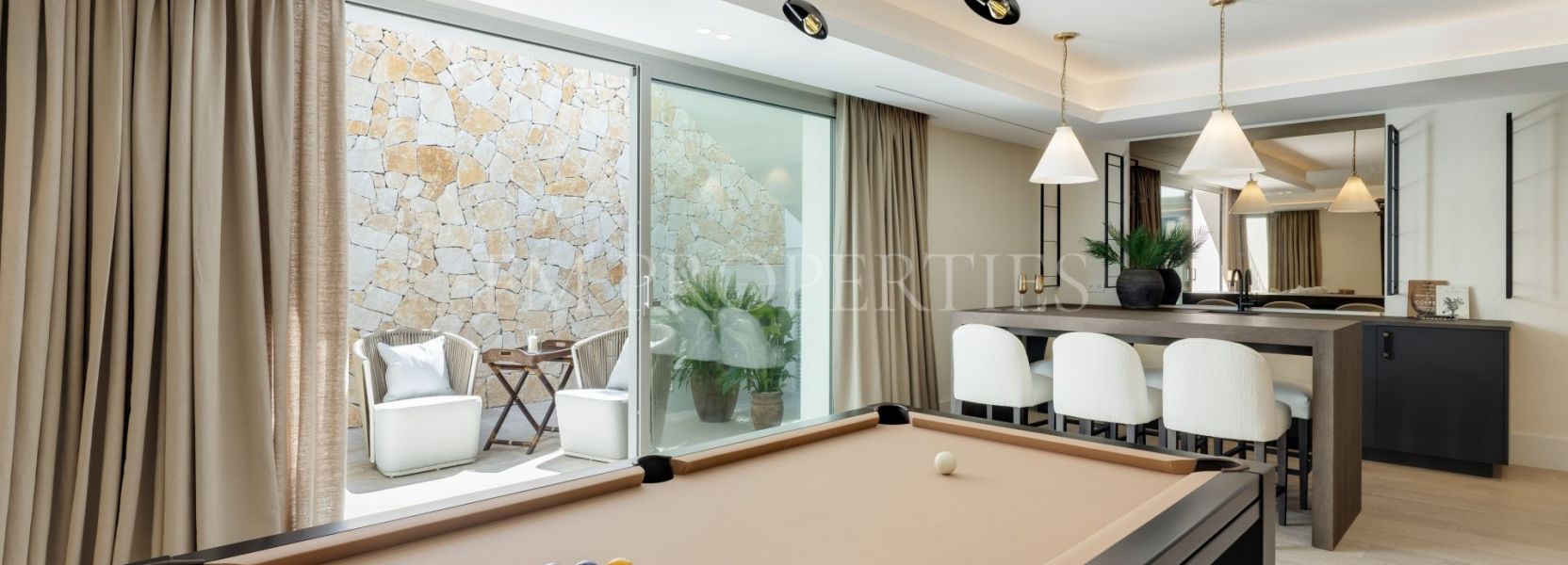 Villa  in Rocio de Nagüeles, Marbella Golden Mile, Marbella