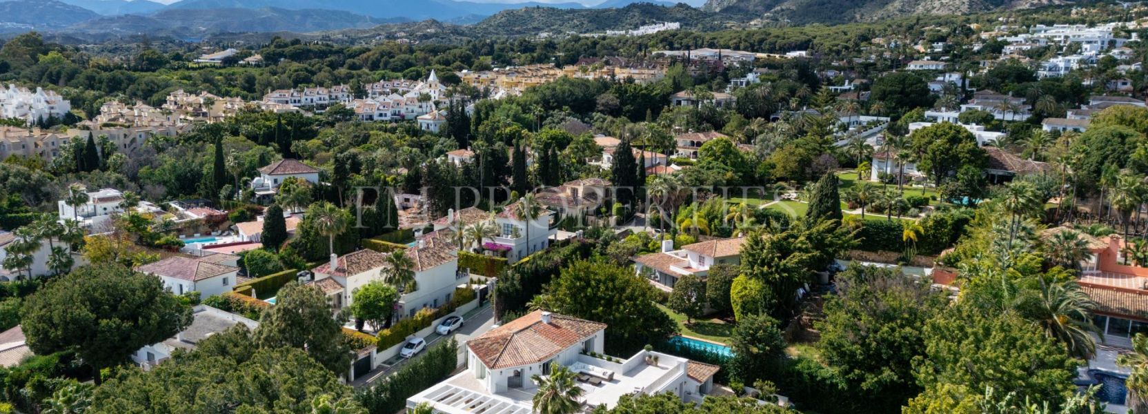 Villa  in Rocio de Nagüeles, Marbella Golden Mile, Marbella