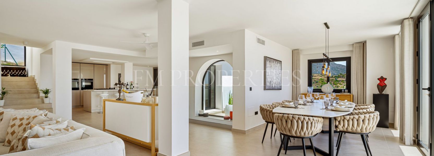 Villa  in Las Lomas de Nueva Andalucia, Nueva Andalucia, Marbella