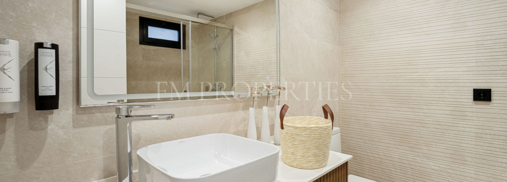 Villa  in Las Lomas de Nueva Andalucia, Nueva Andalucia, Marbella