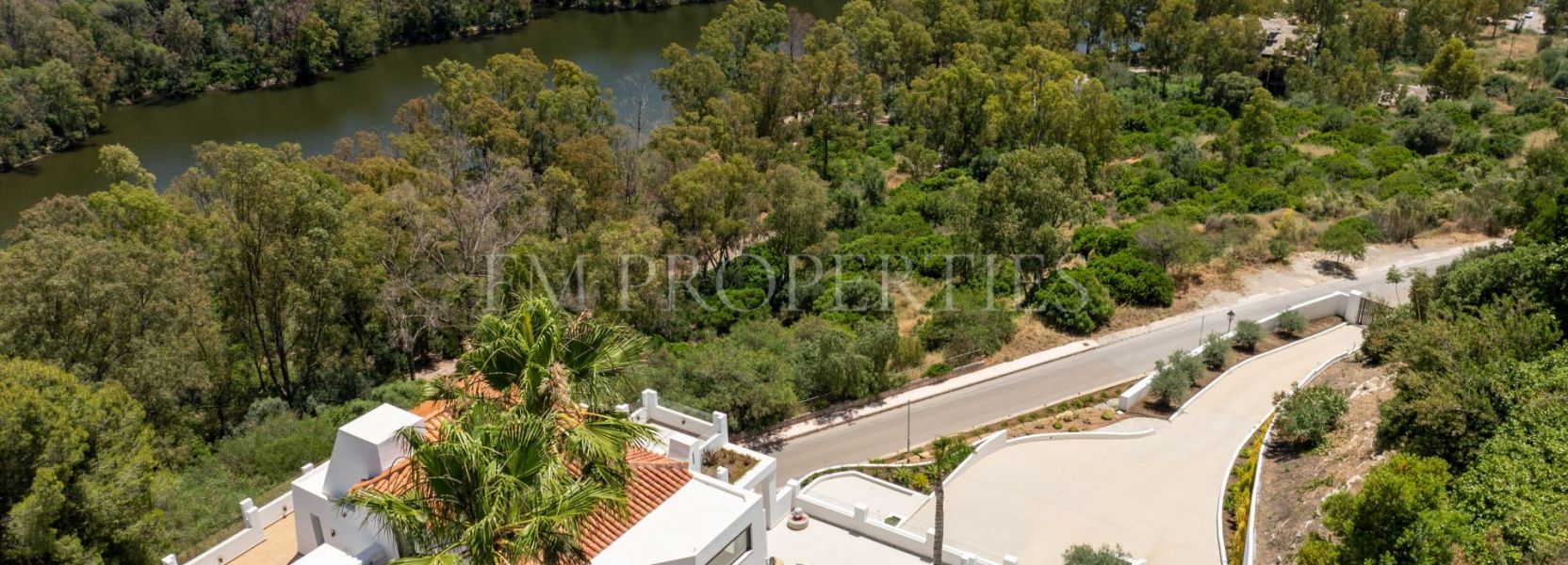 Villa  in Las Lomas de Nueva Andalucia, Nueva Andalucia, Marbella