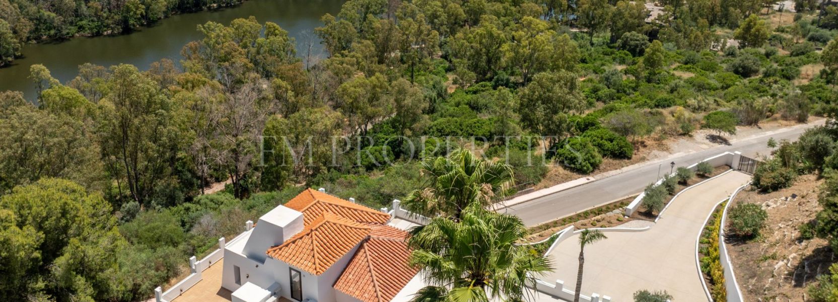 Villa  in Las Lomas de Nueva Andalucia, Nueva Andalucia, Marbella