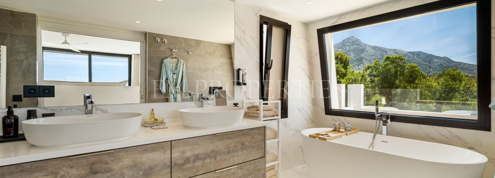 Villa  in Las Lomas de Nueva Andalucia, Nueva Andalucia, Marbella