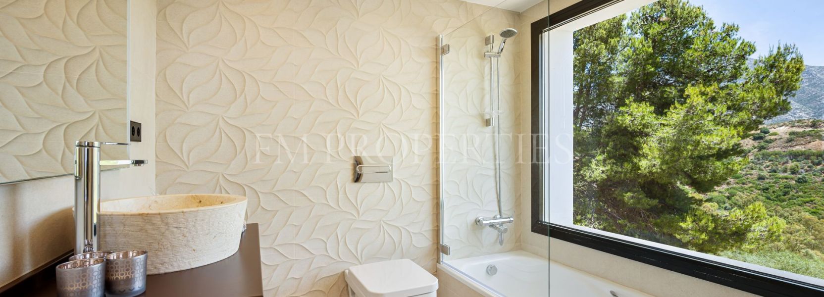 Villa  in Las Lomas de Nueva Andalucia, Nueva Andalucia, Marbella