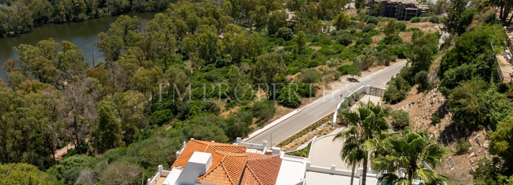 Villa  in Las Lomas de Nueva Andalucia, Nueva Andalucia, Marbella