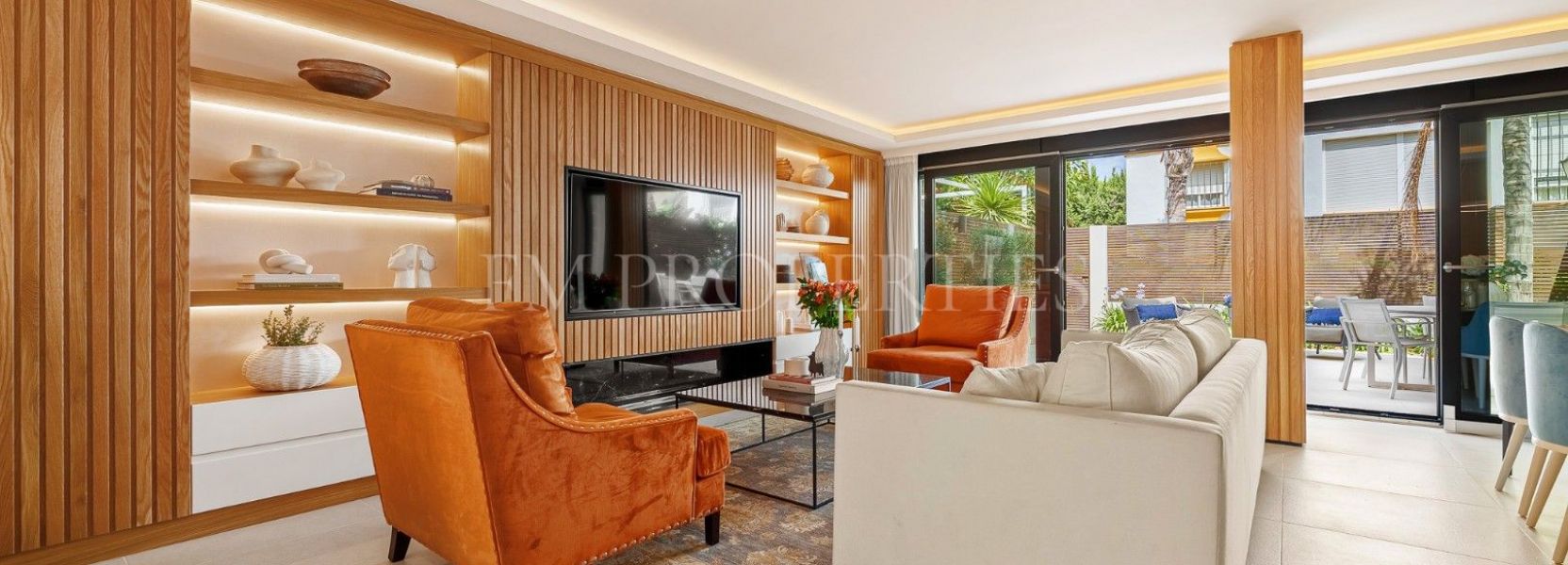 Geschakeld huis  in Marbellamar, Marbella Golden Mile, Marbella