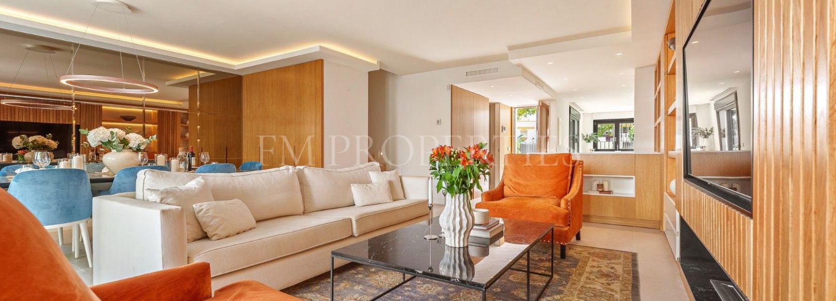 Geschakeld huis  in Marbellamar, Marbella Golden Mile, Marbella