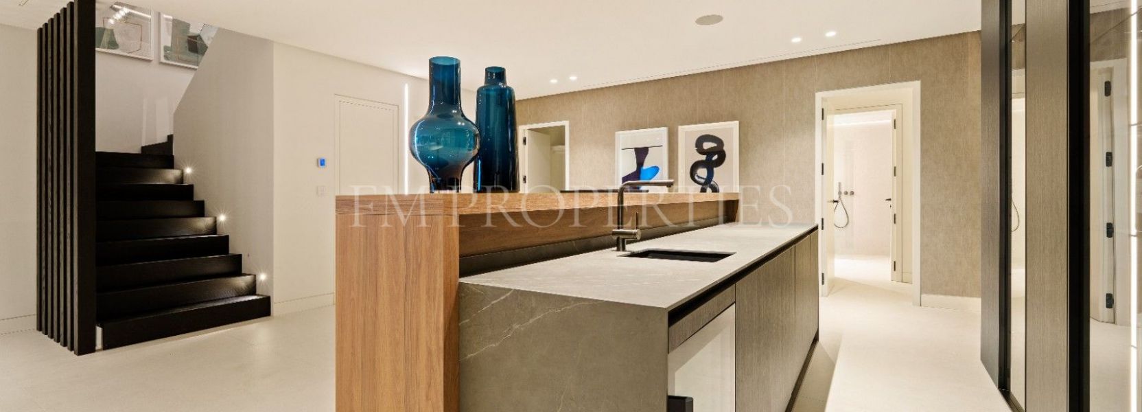 Villa in Lomas de La Quinta, Benahavis