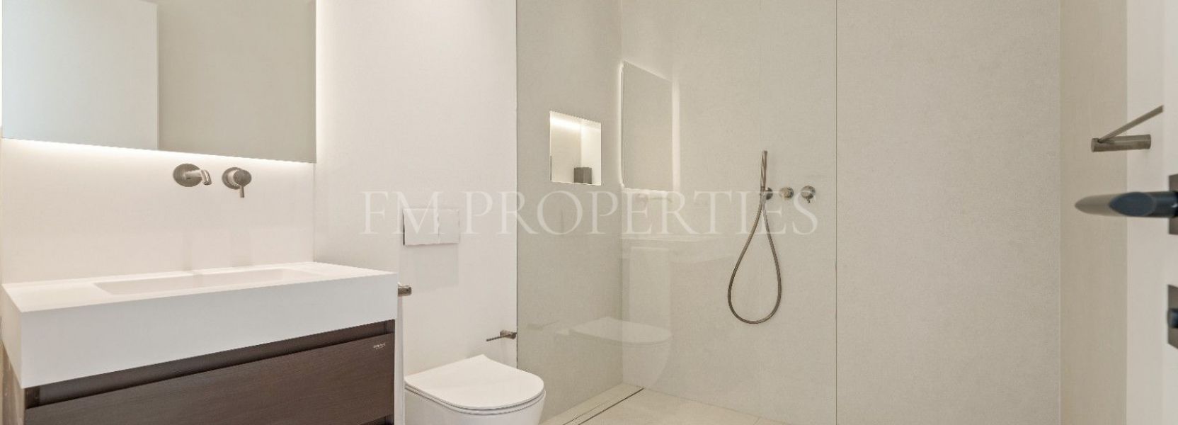 Villa in Lomas de La Quinta, Benahavis