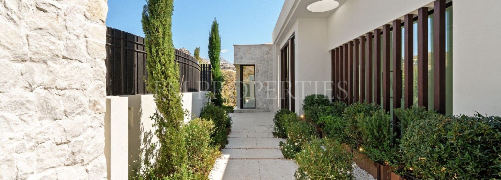 Villa in Lomas de La Quinta, Benahavis