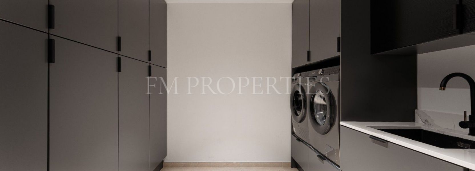 Villa  in Monte Biarritz, Estepona East, Estepona