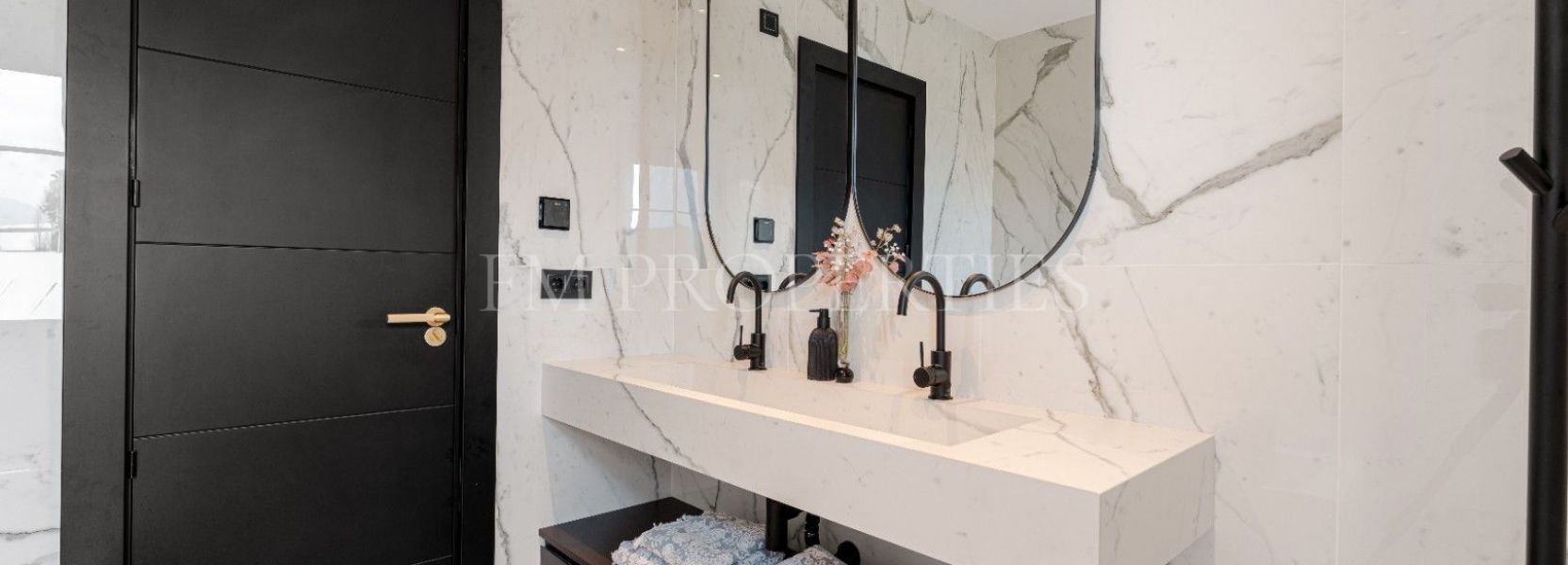 Villa  in Monte Biarritz, Estepona East, Estepona