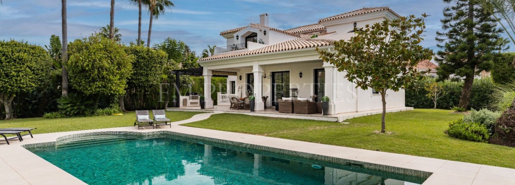 Villa  in Monte Biarritz, Estepona East, Estepona