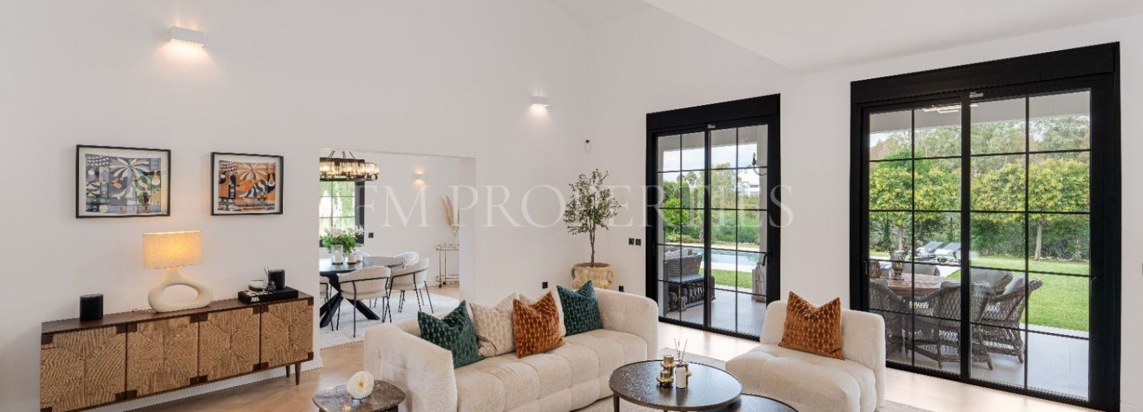 Villa  in Monte Biarritz, Estepona East, Estepona