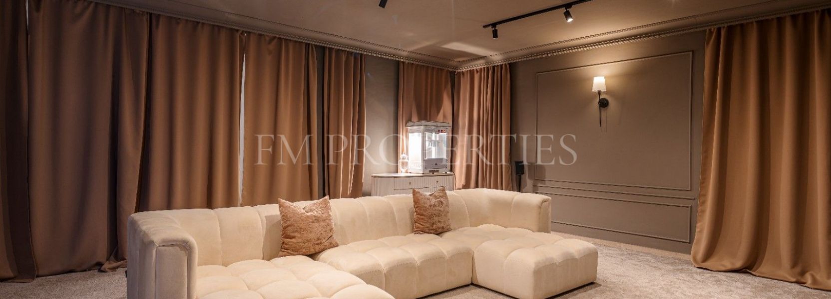 Villa  in Monte Biarritz, Estepona East, Estepona