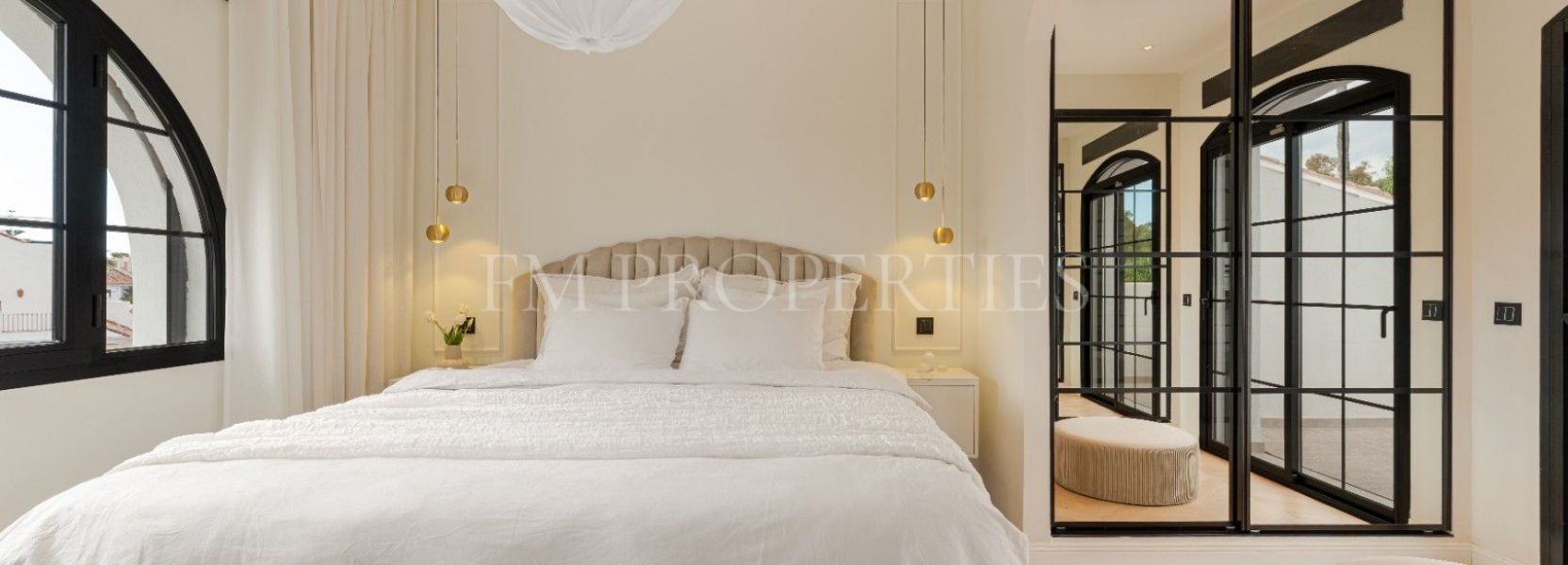 Villa  in Monte Biarritz, Estepona East, Estepona