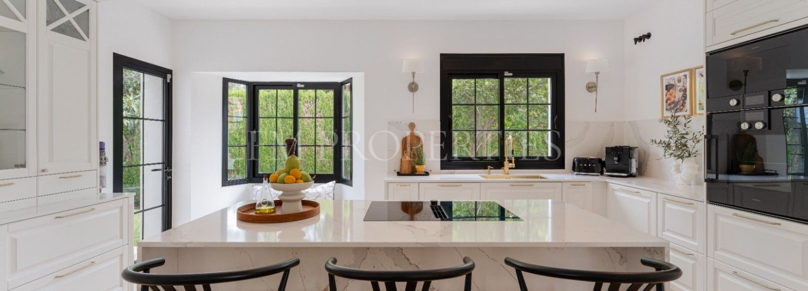 Villa  in Monte Biarritz, Estepona East, Estepona