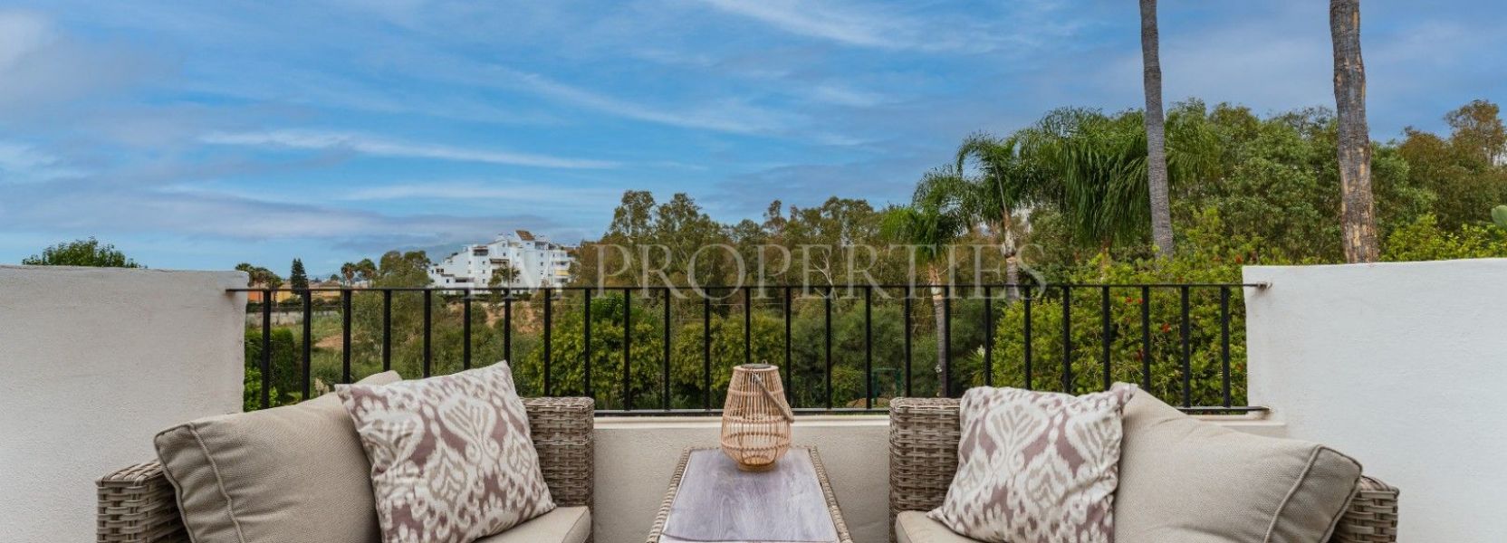 Villa  in Monte Biarritz, Estepona East, Estepona