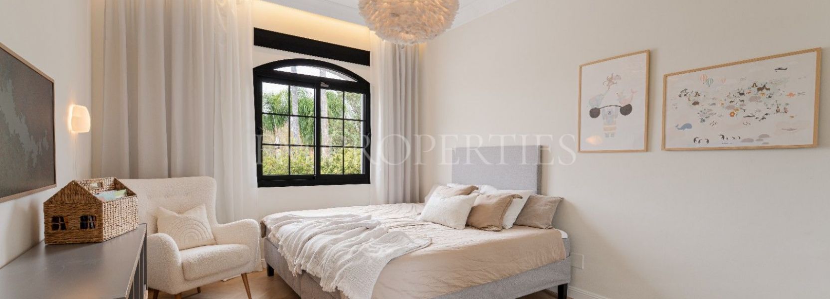 Villa  in Monte Biarritz, Estepona East, Estepona