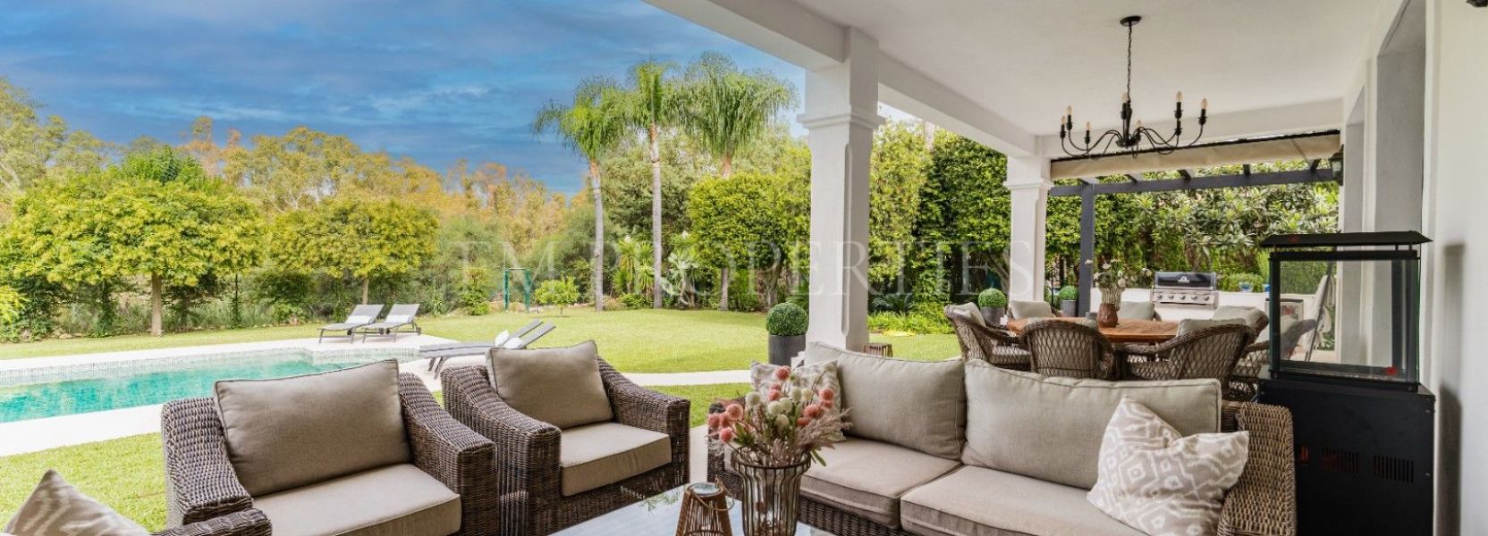 Villa  in Monte Biarritz, Estepona East, Estepona