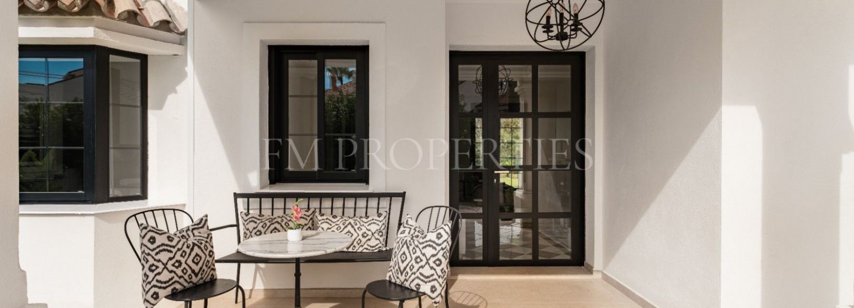 Villa  in Monte Biarritz, Estepona East, Estepona